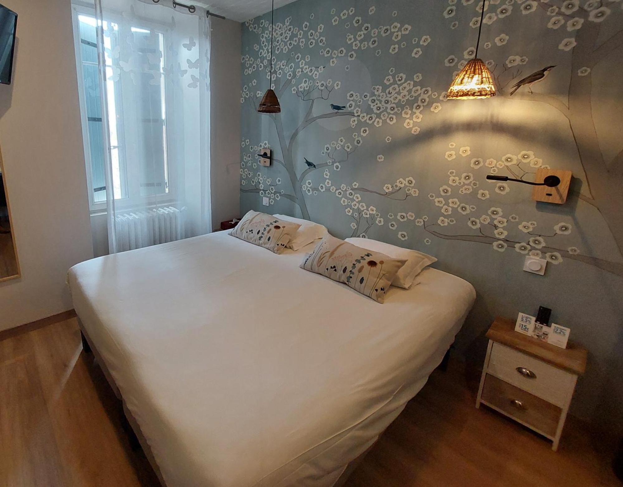 Logis Hotels - Hotel Et Restaurant Les Voyageurs Tournon-dʼAgenais エクステリア 写真