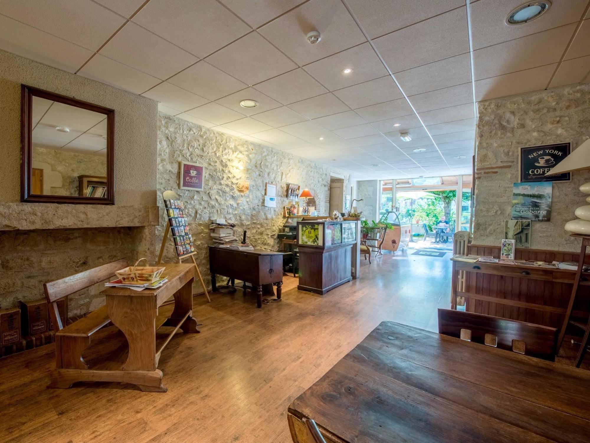 Logis Hotels - Hotel Et Restaurant Les Voyageurs Tournon-dʼAgenais エクステリア 写真