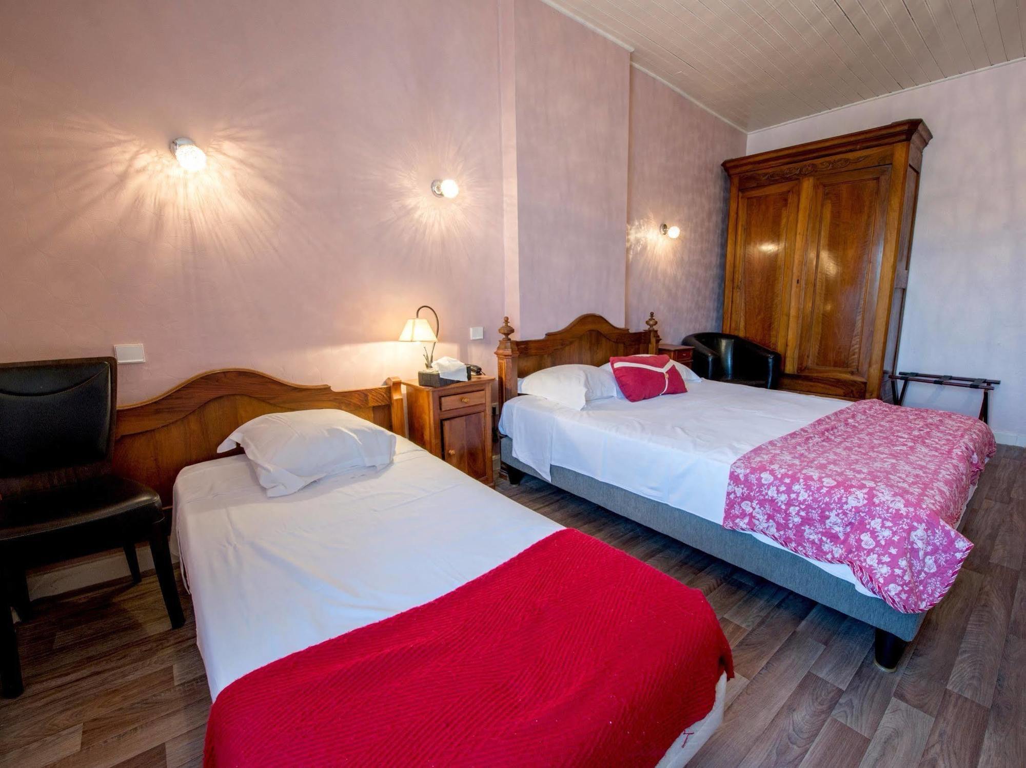 Logis Hotels - Hotel Et Restaurant Les Voyageurs Tournon-dʼAgenais エクステリア 写真