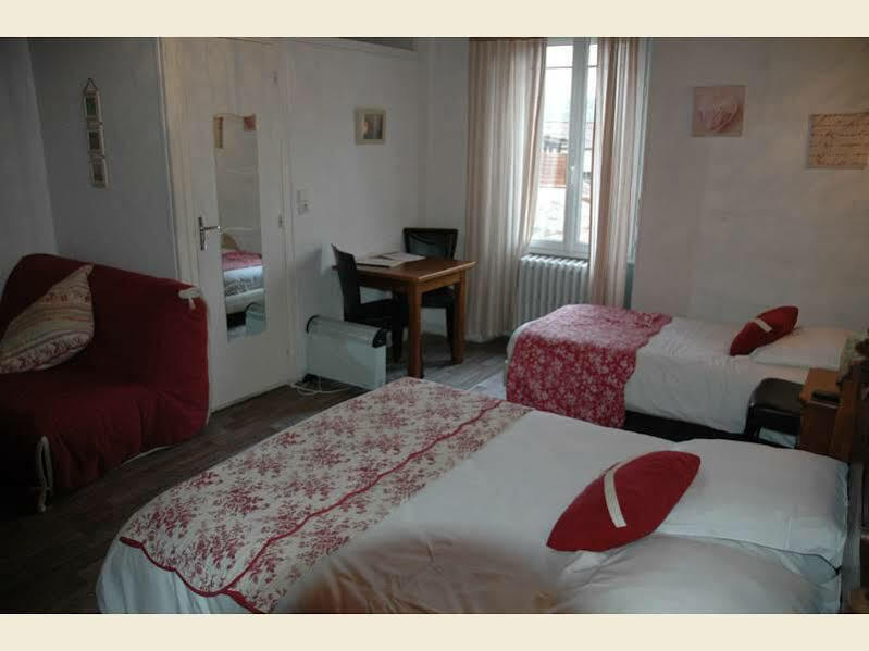 Logis Hotels - Hotel Et Restaurant Les Voyageurs Tournon-dʼAgenais エクステリア 写真